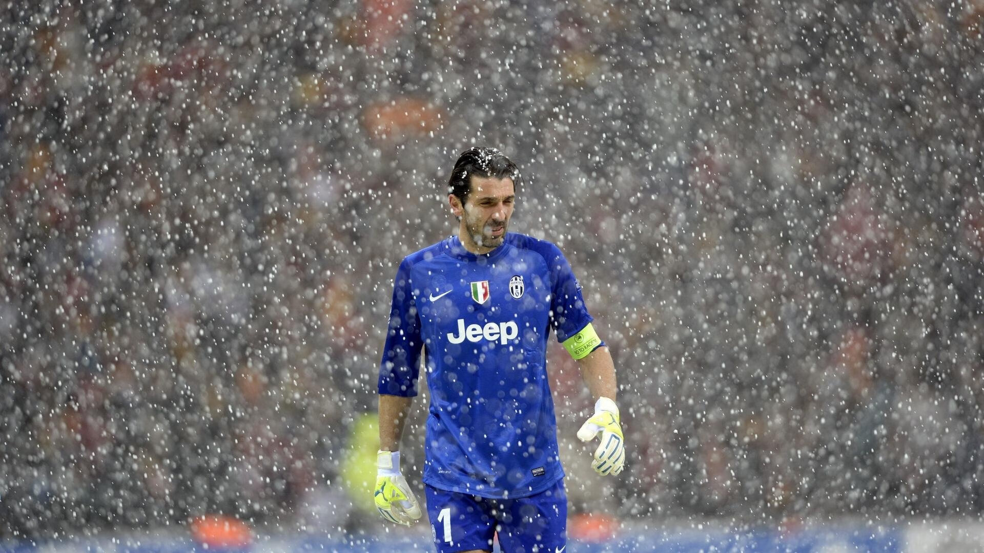 开云体育官方网站-中国封锁巴萨，迪亚斯成为关键先生，足球场上的破壁者与时代隐喻  第2张