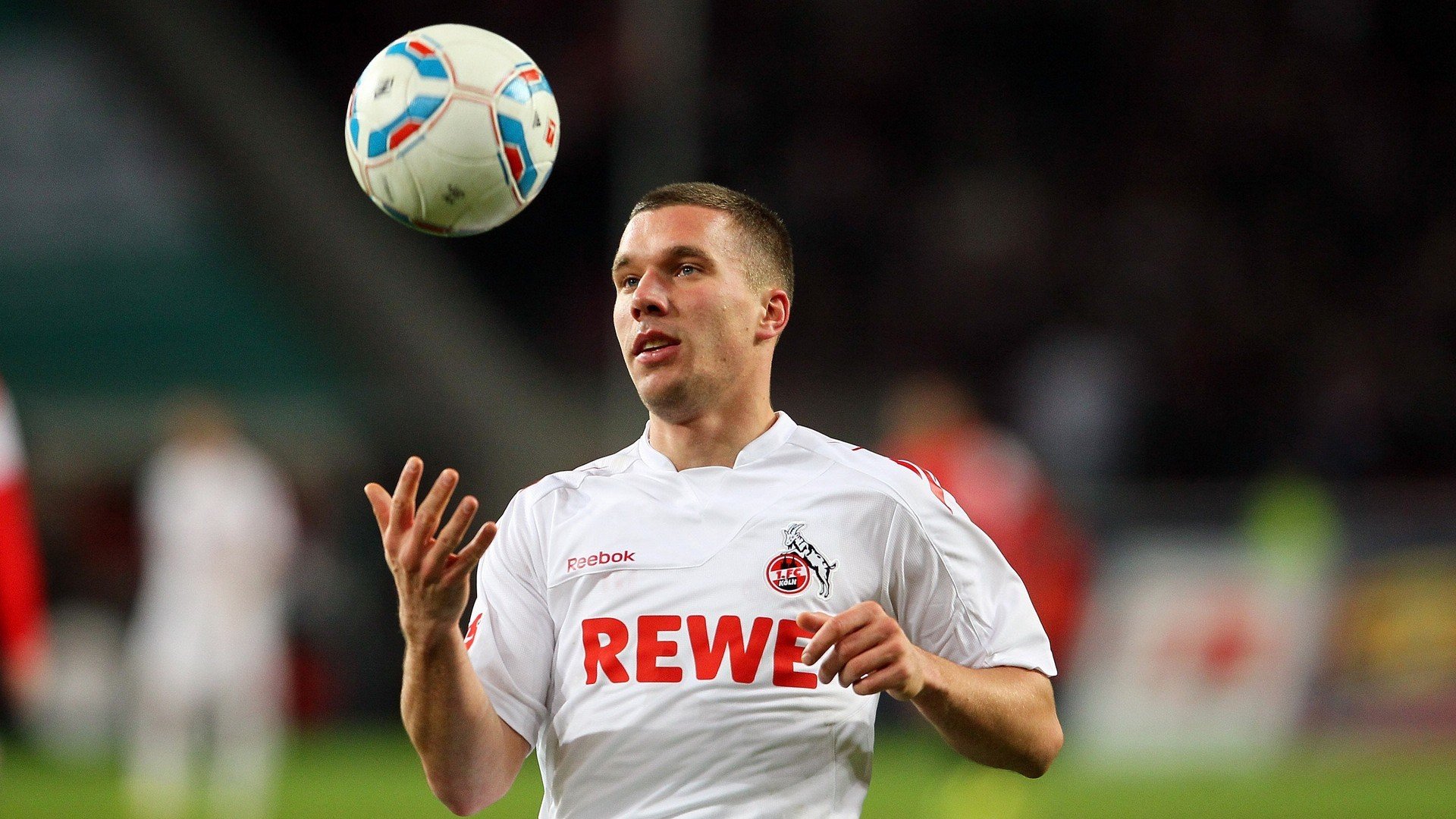 开云体育世界杯-欧冠决赛之夜,霍勒迪大场面先生 第2张 开云体育世界杯-欧冠决赛之夜,霍勒迪大场面先生 第2张