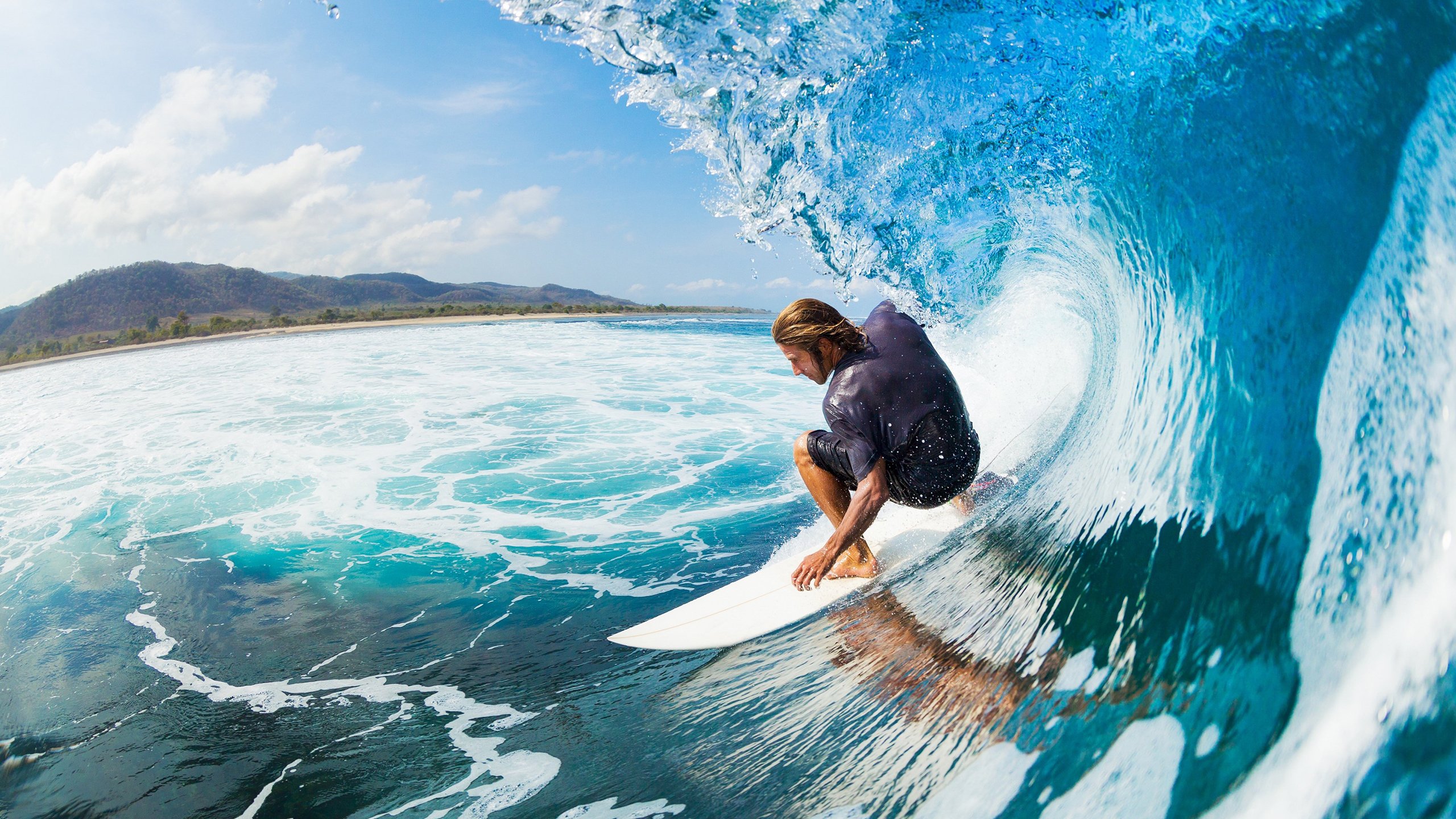 开云下载-新赛季揭幕战，F1巴林狂飙与CBA惊天逆转，体育精神的冰与火之歌  第2张